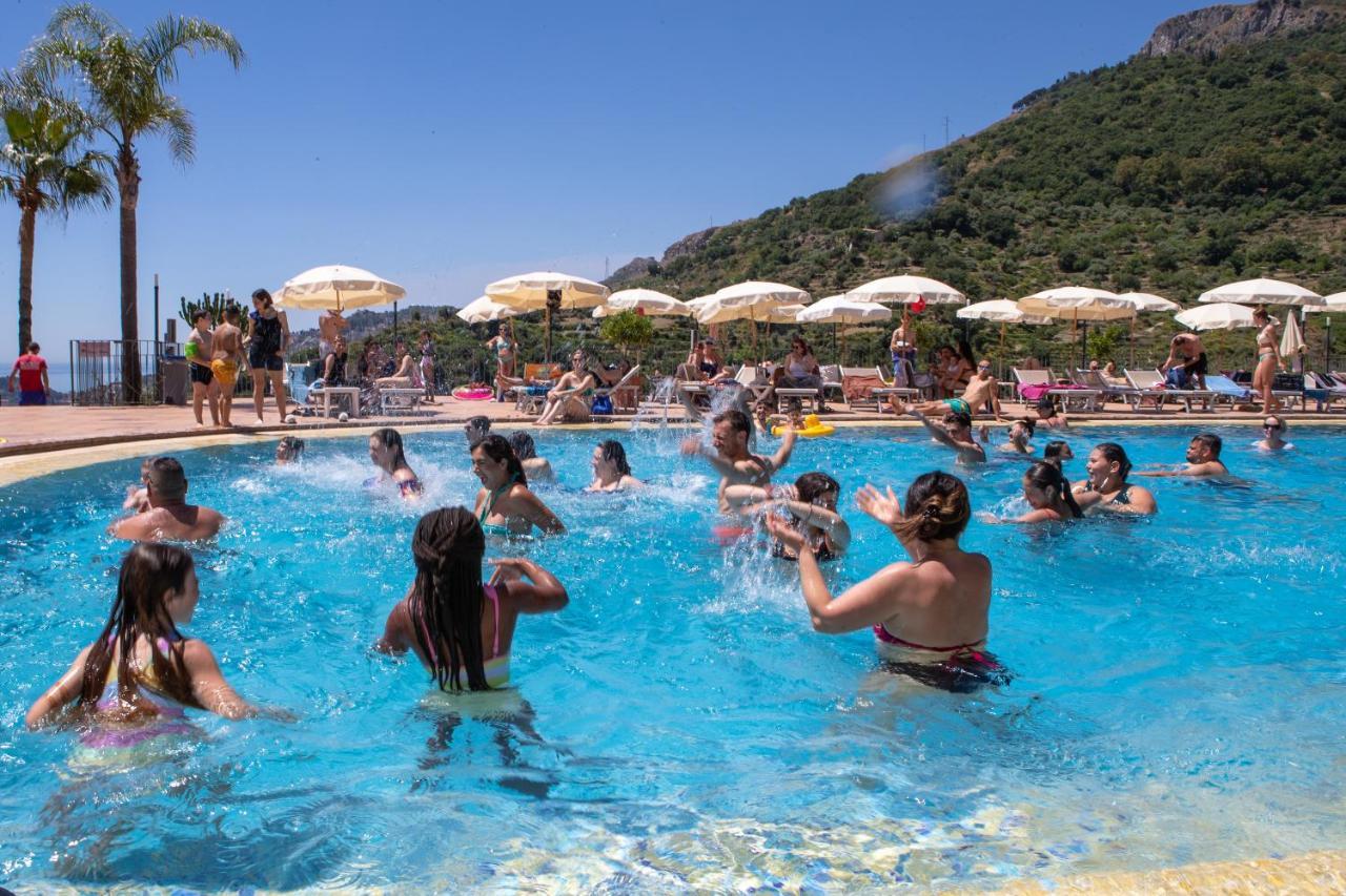 Hotel Olimpo le Terrazze Letojanni Esterno foto