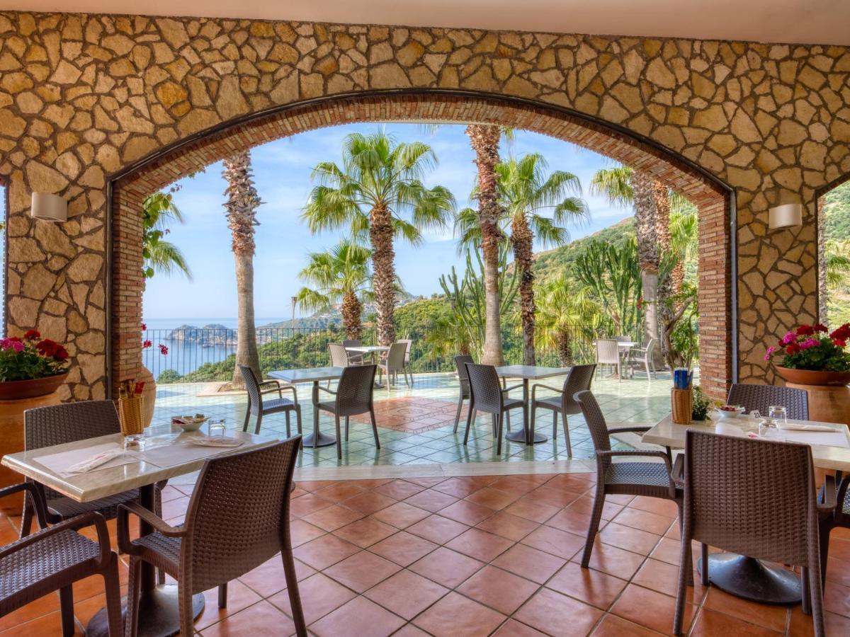 Hotel Olimpo le Terrazze Letojanni Esterno foto