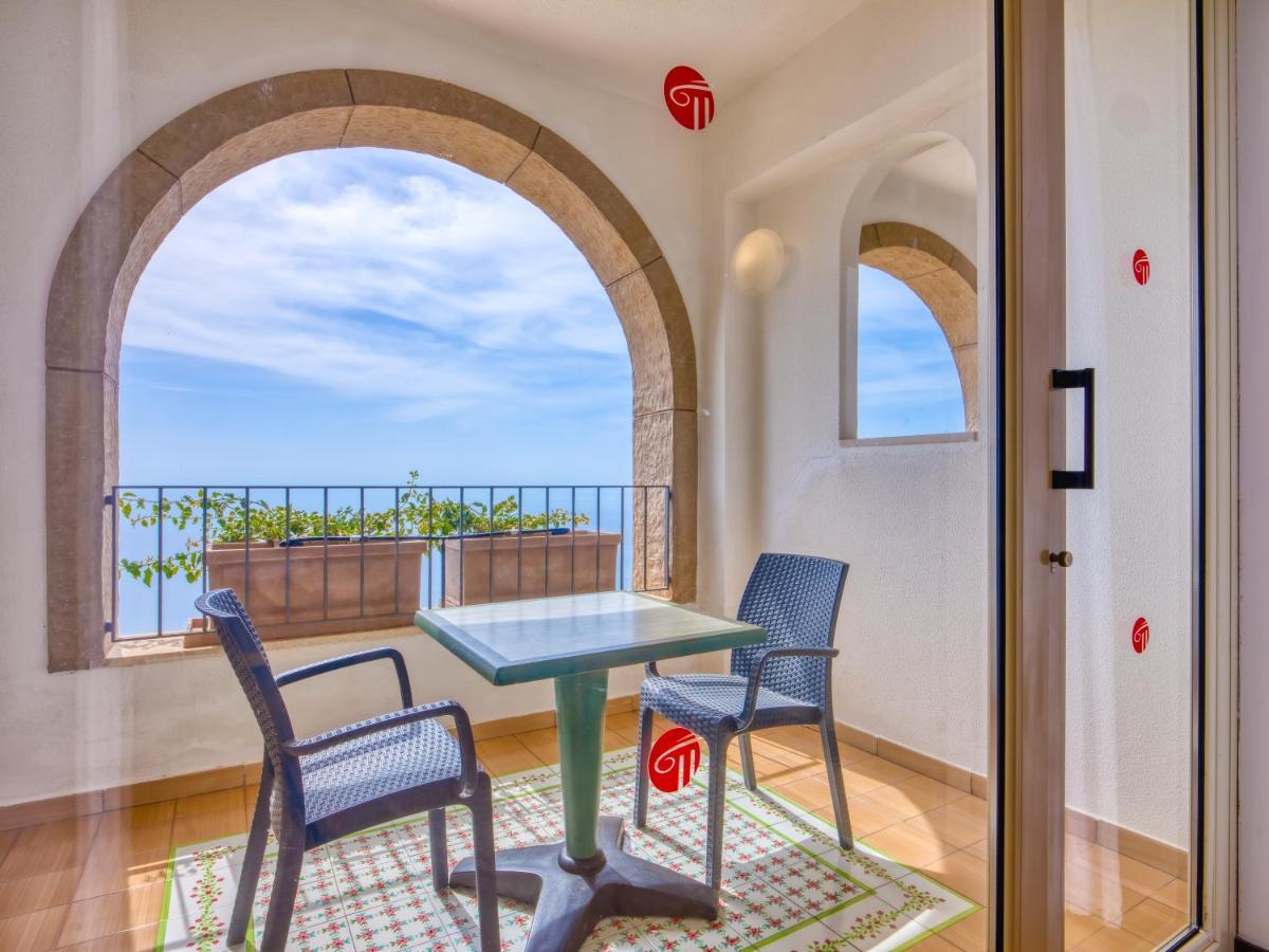 Hotel Olimpo le Terrazze Letojanni Esterno foto