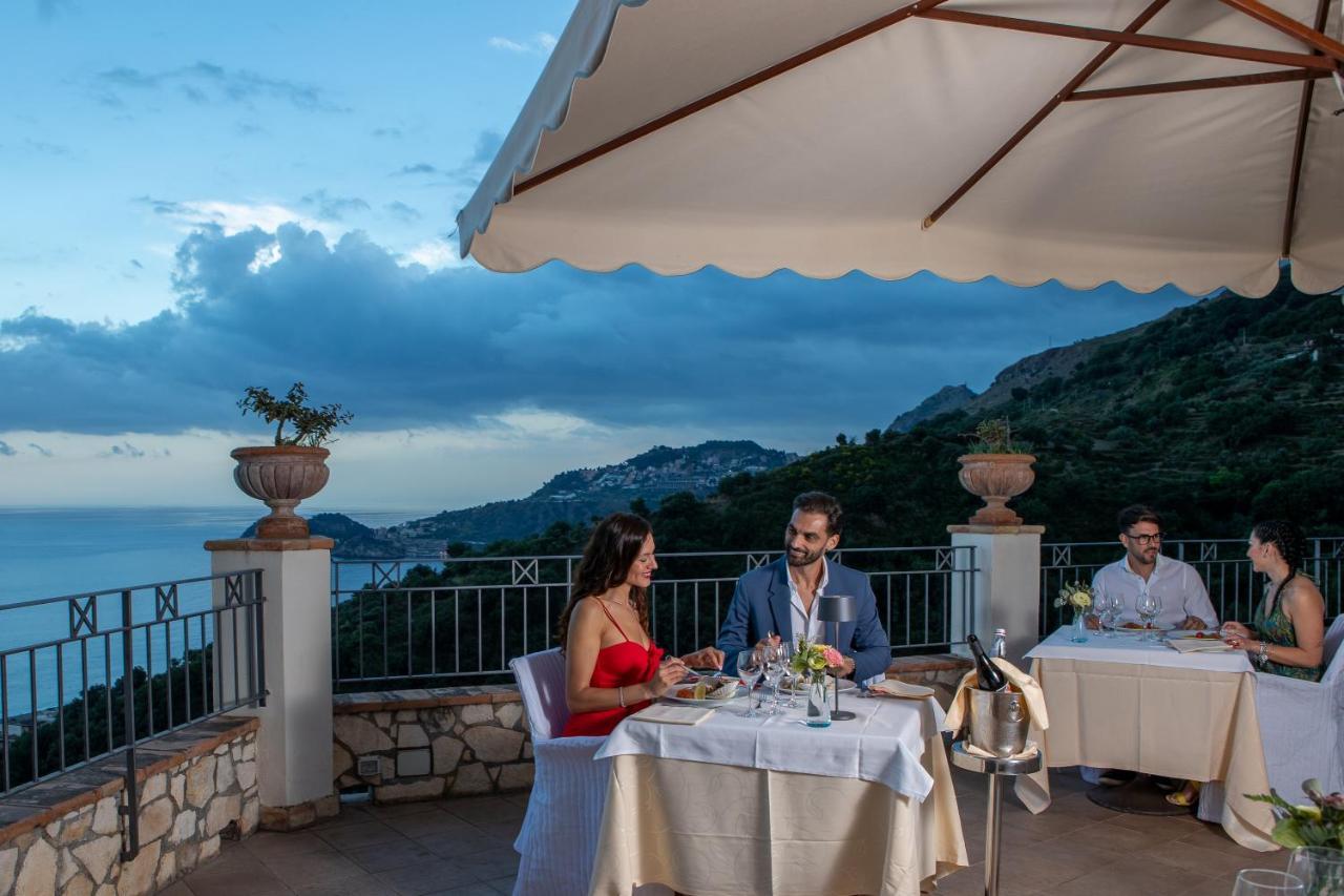 Hotel Olimpo le Terrazze Letojanni Esterno foto