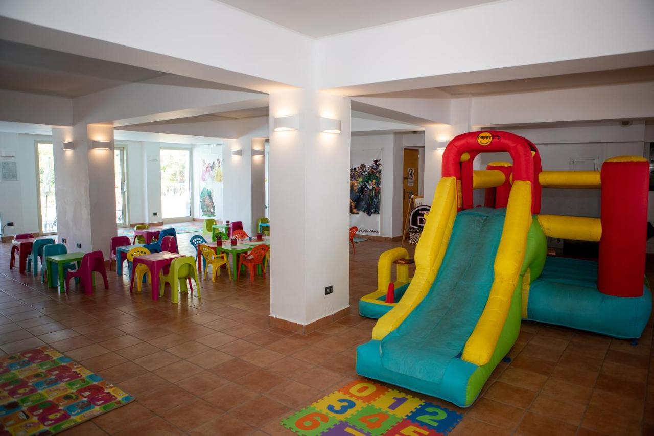 Hotel Olimpo le Terrazze Letojanni Esterno foto