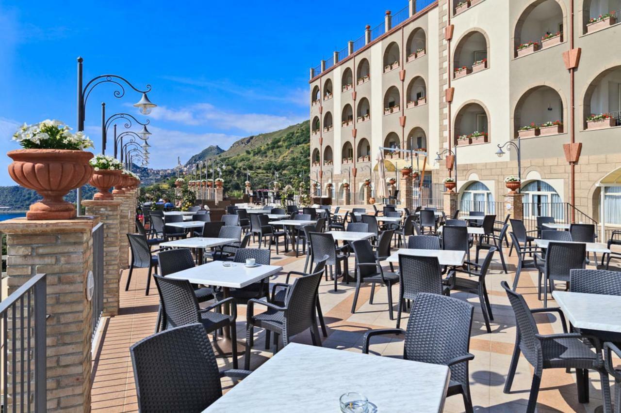 Hotel Olimpo le Terrazze Letojanni Esterno foto